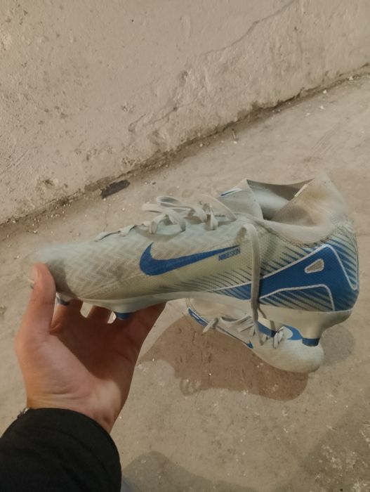 Бутонки за футбол/Nike