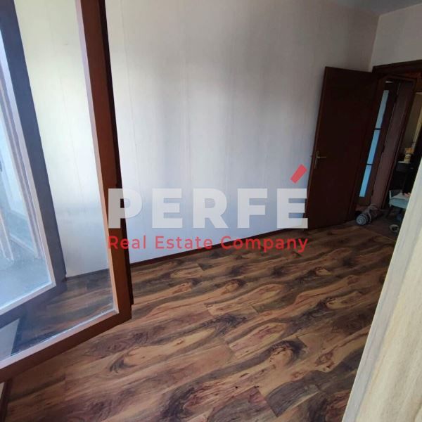 Продава се Тристаен апартамент в Бургас, Център - 80 кв.м за 3250 €/кв.м - Снимка #2