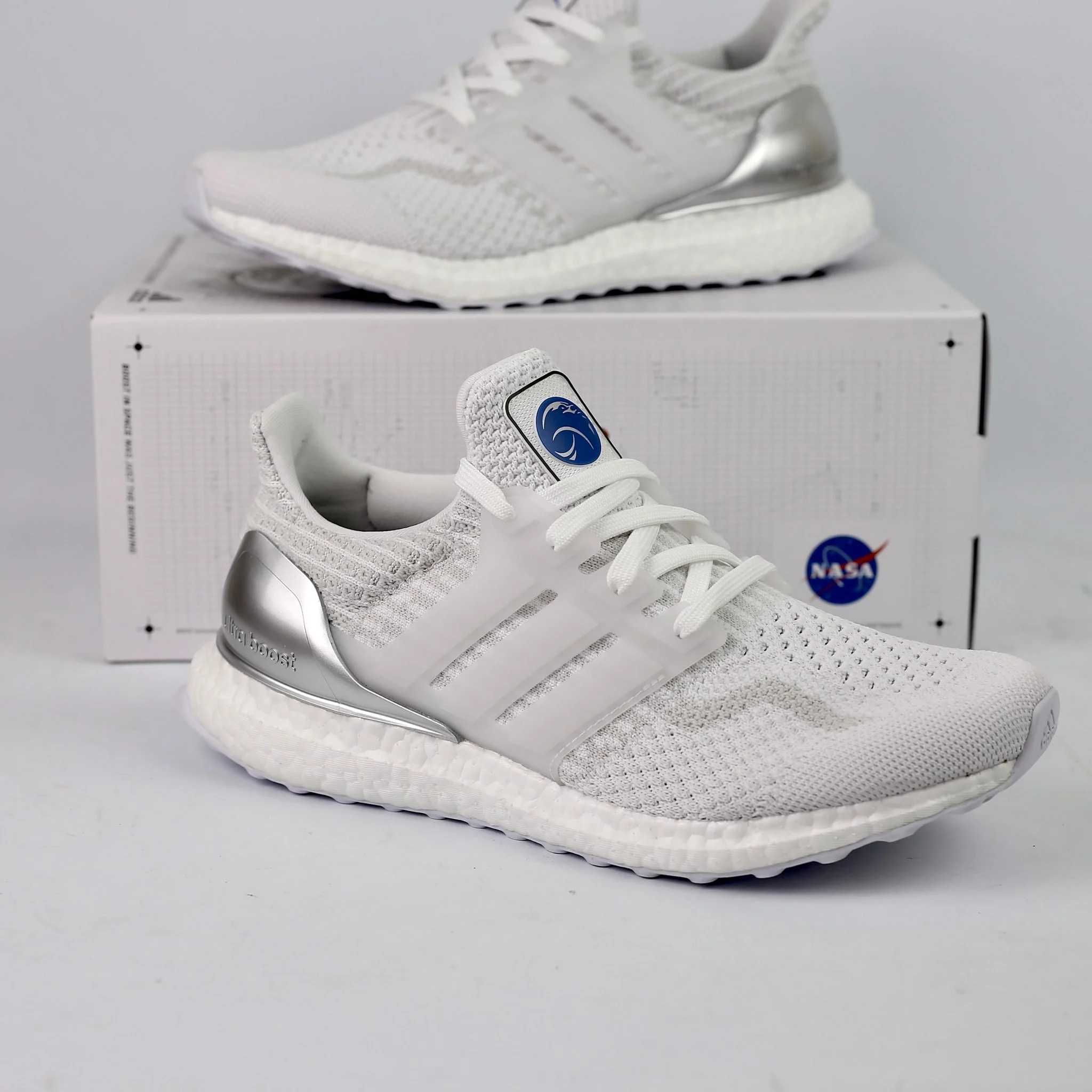 Оригинални маратонки * ADIDAS ULTRABOOST DNA 5.0 NASA * EU40