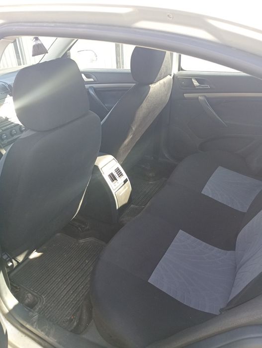Skoda Octavia 2 la 2000Neg