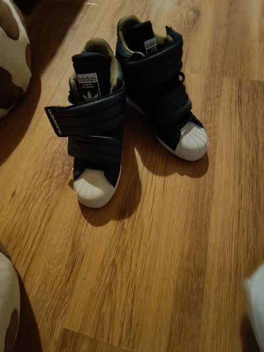 Обувки Адидас на платформа