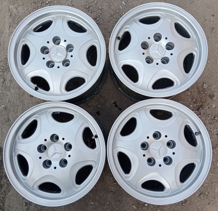 R15 Мерседес дискаси