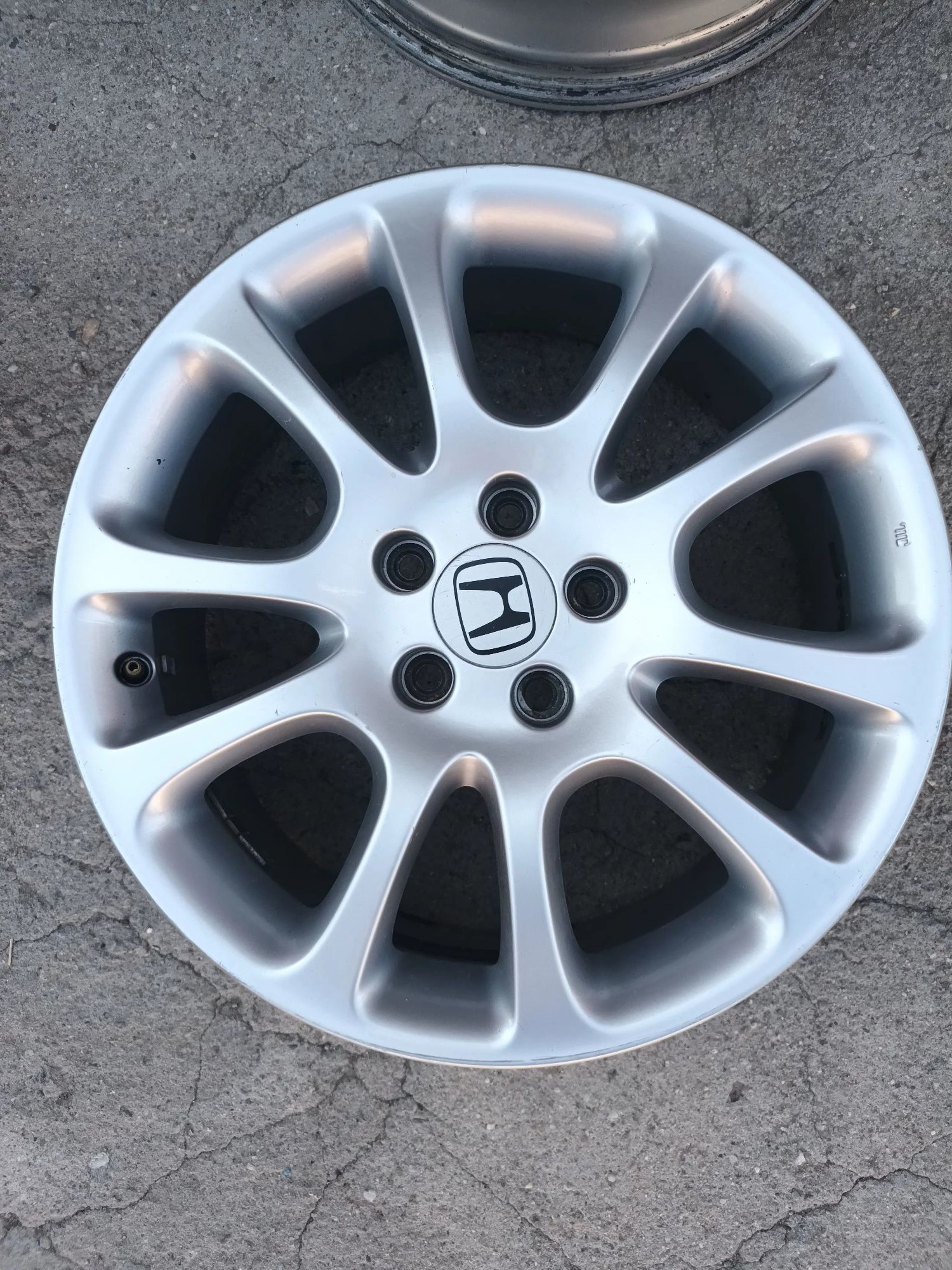 Продавам Оригинални Джанти за Хонда CRV 18Х7J ET50