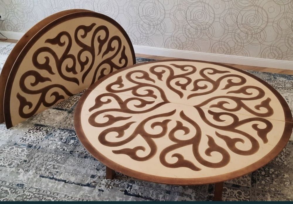 Столы казахские и табуретки