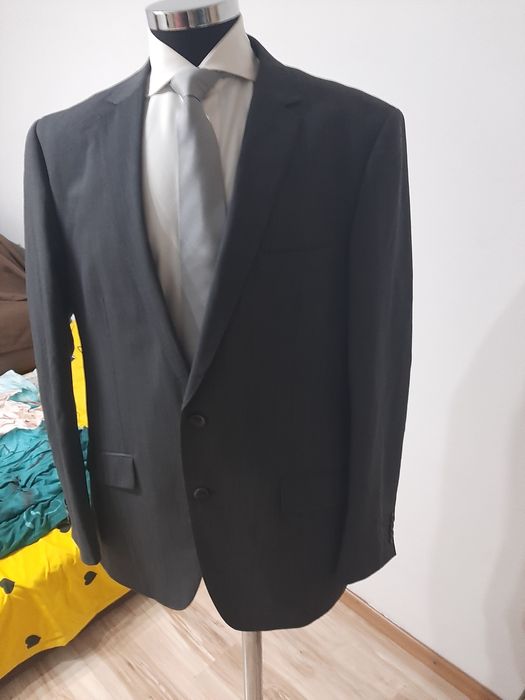 Vand/ schimb Sacou original gen HUGO BOSS marimea 56