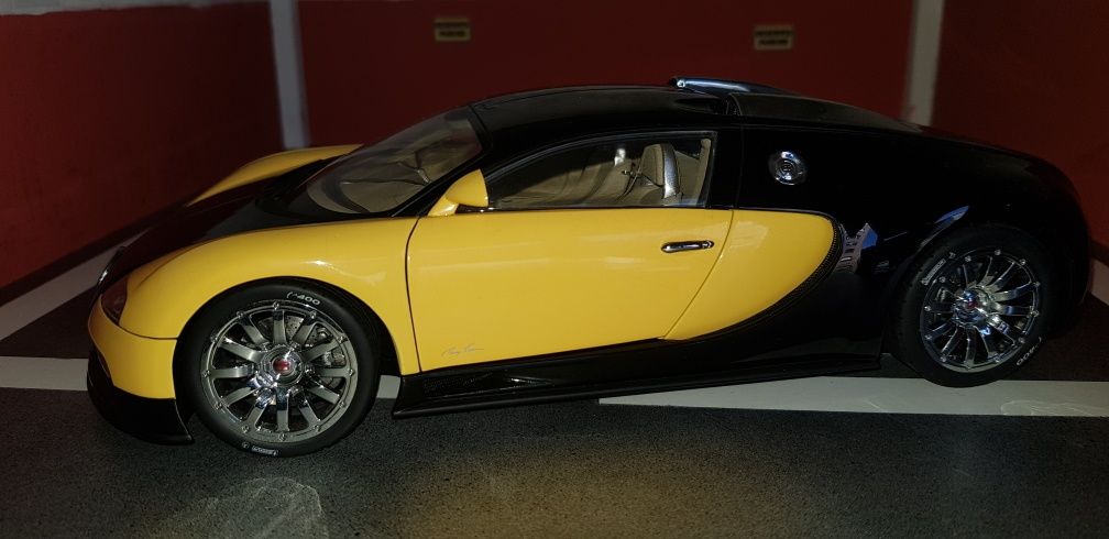 Macheta Bugatti Veyron - AUTOart - 1:18