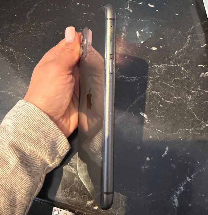 Vand iphone 11 - 128 GB