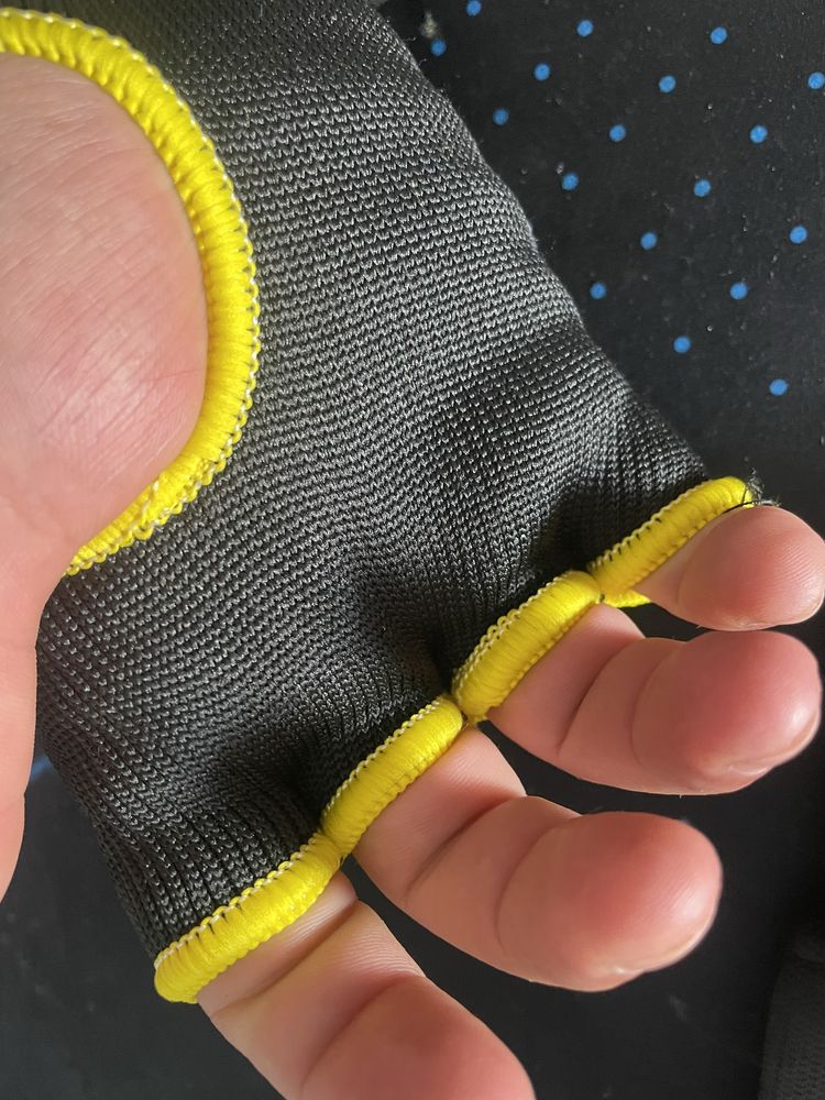 Manusi MMA noi —