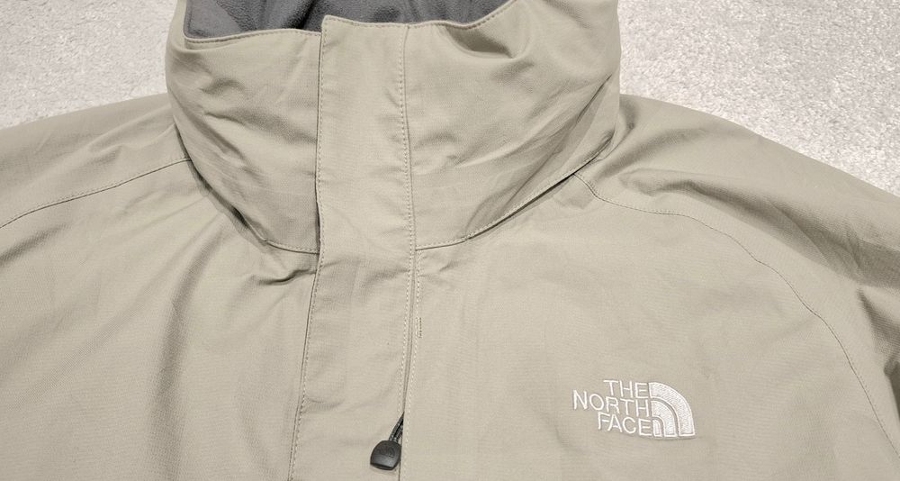 The north face Gore-tex paclite яке XL