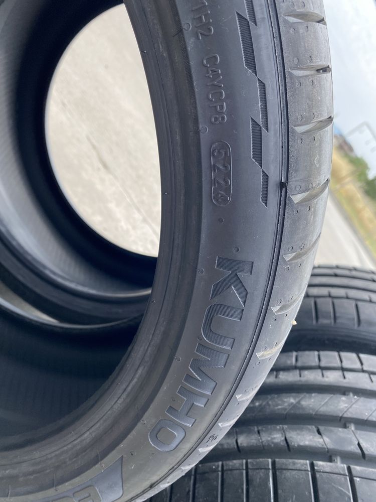 KUMHO PS72 XL 235  35 19 Dot 5224  KUMHO PS72 XL 255 35 19 Dot25 летни