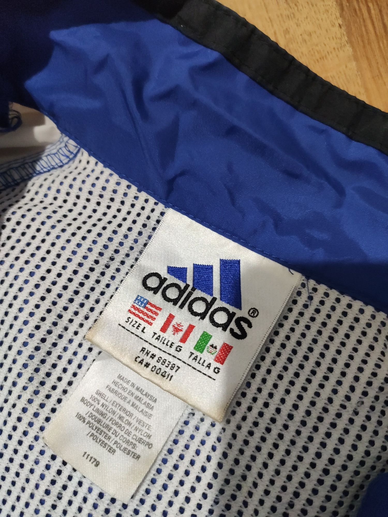 Geaca din fâș Adidas vintage mărimea XL