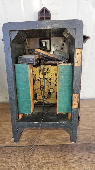 2 ceasuri cu cuc Majak ( Exclusiv pt piese )