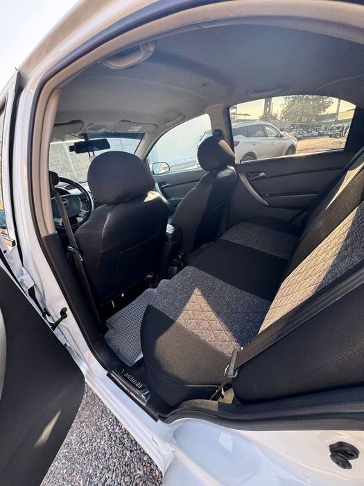 Srochna Nexia 3 Sotiladi.