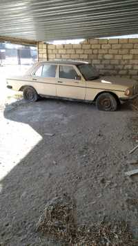 Мерседес W123 E300