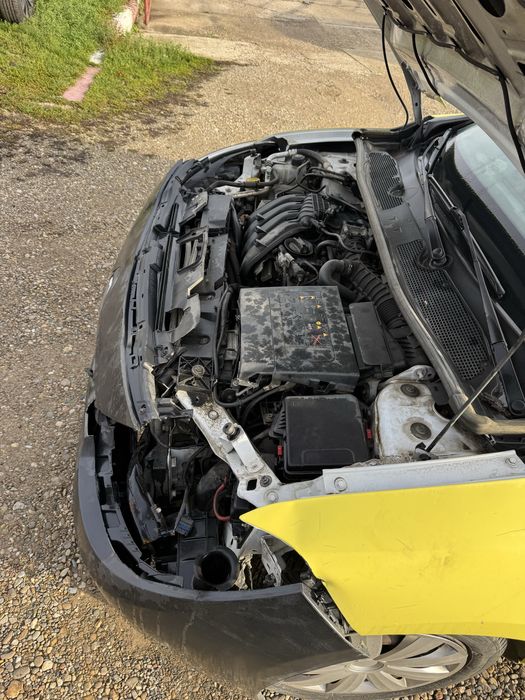 RENAULT FLUENCE 2016 avariat 1,6 benzina EURO 6 Primul Proprietar