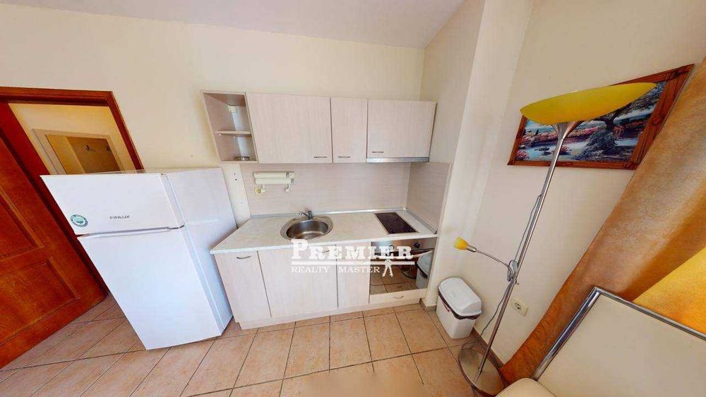 Продава се Тристаен апартамент в к.к. Слънчев бряг - 74 кв.м за 973 €/кв.м - Снимка #2
