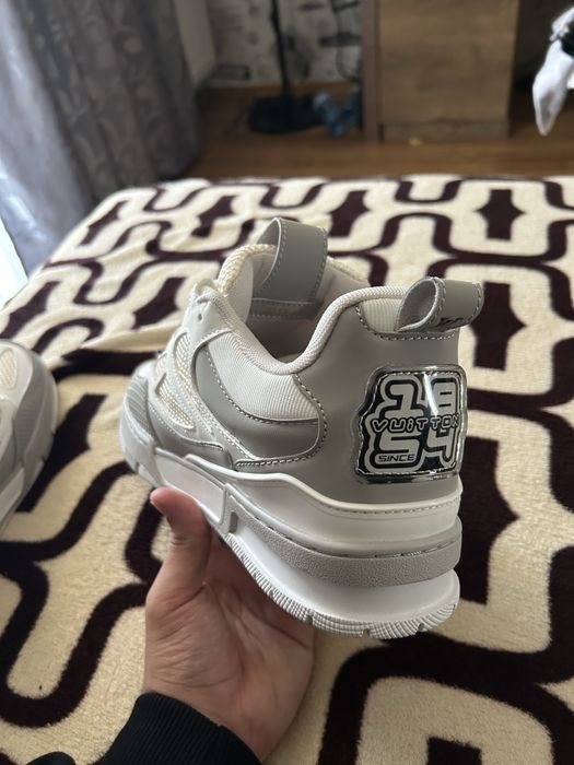 Adidasi Louis Vuitton Skate