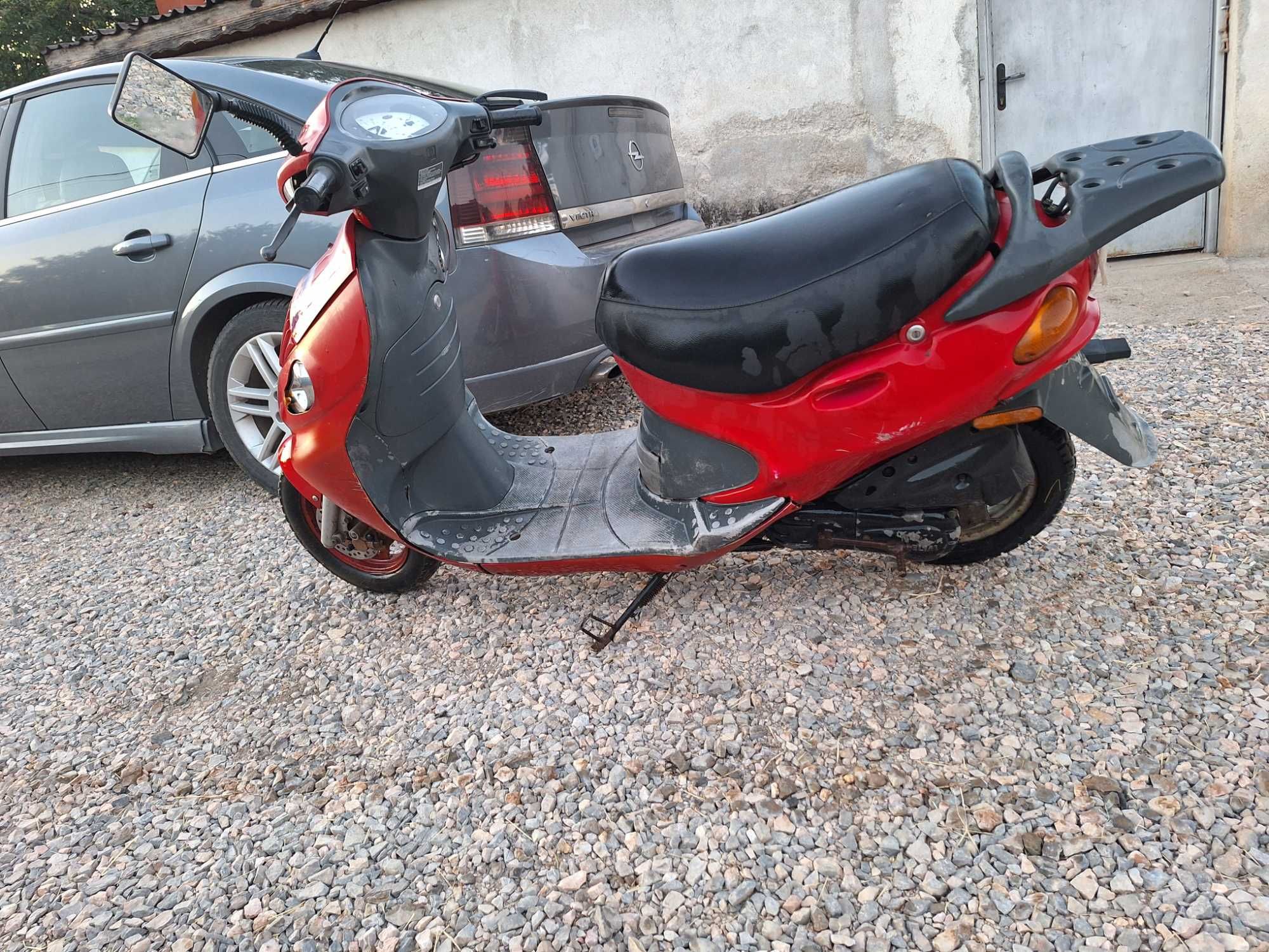 Скутер Daelim 50cc