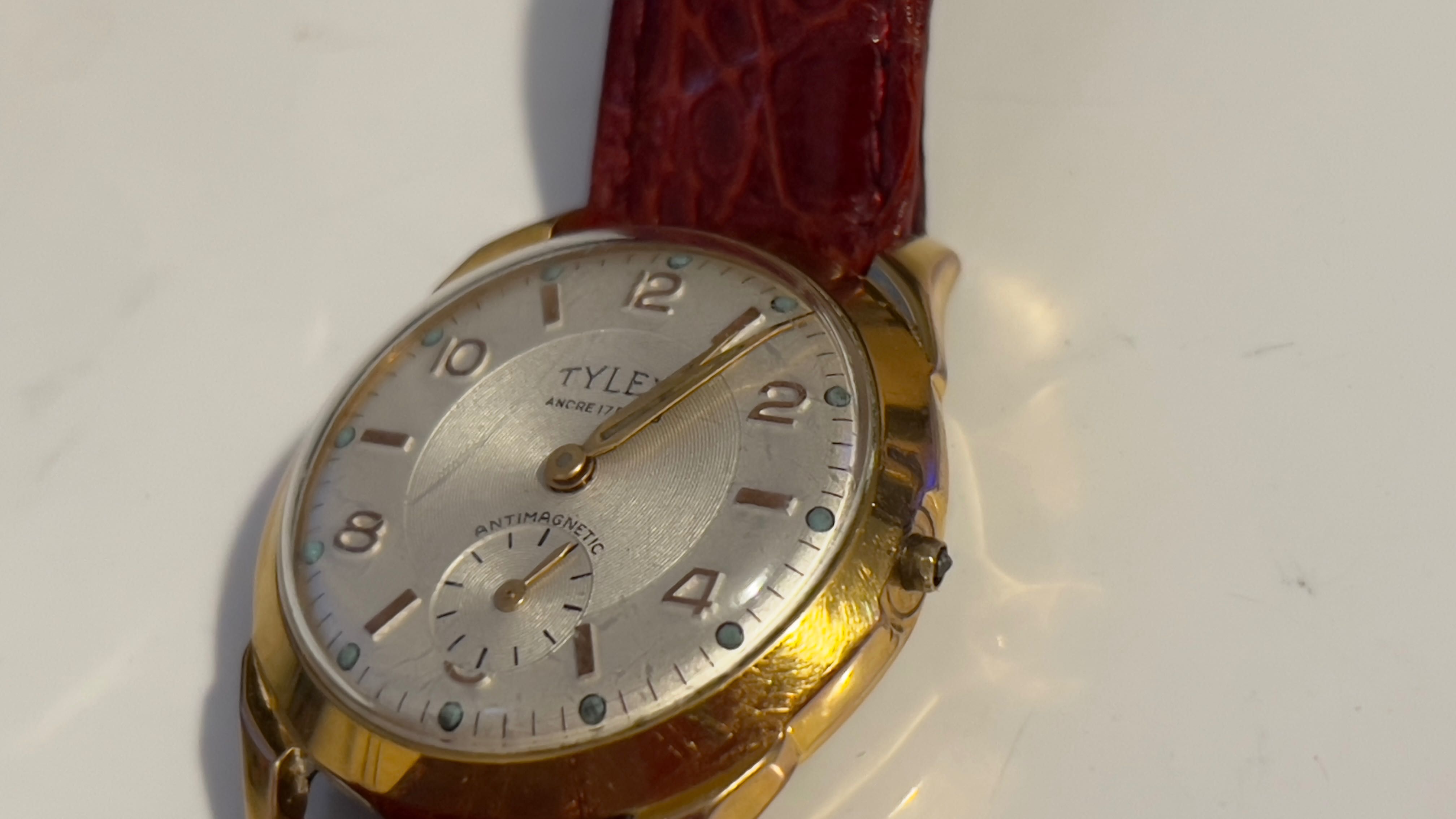 Ceas elvețian „TYLEX”, placat cu aur, clasic.