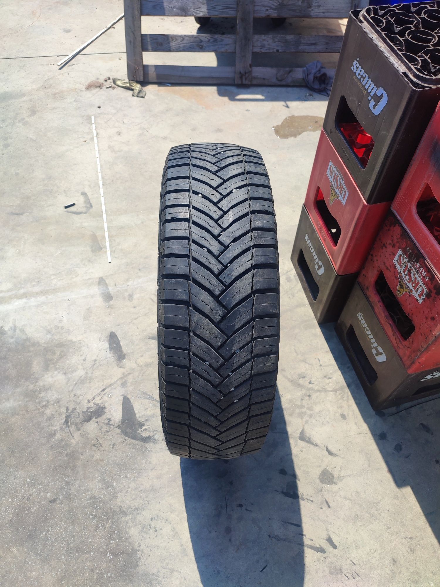 Michelin CrossClimate, 225/75 R17C