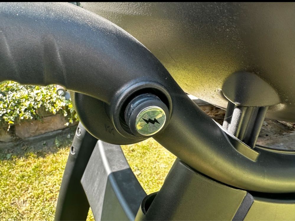Weber Q3200 Black с покривало и количка