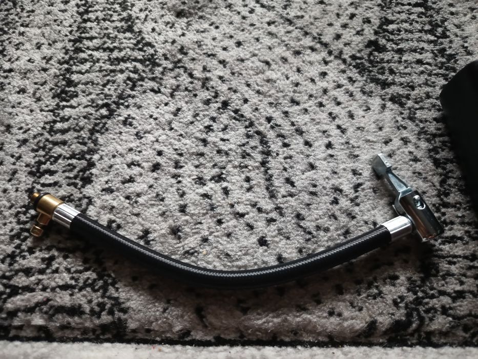 Compresor portabil auto sau bicicleta