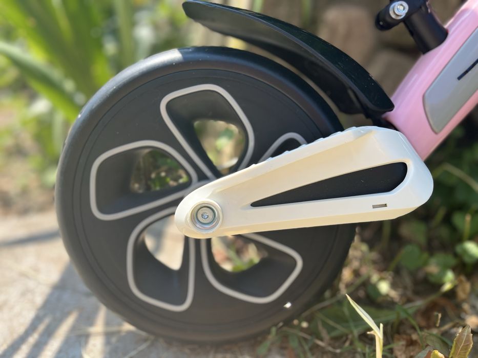 Bicicleta de echilibru/ fara pedale. Ca noua. Este inca in Garantie