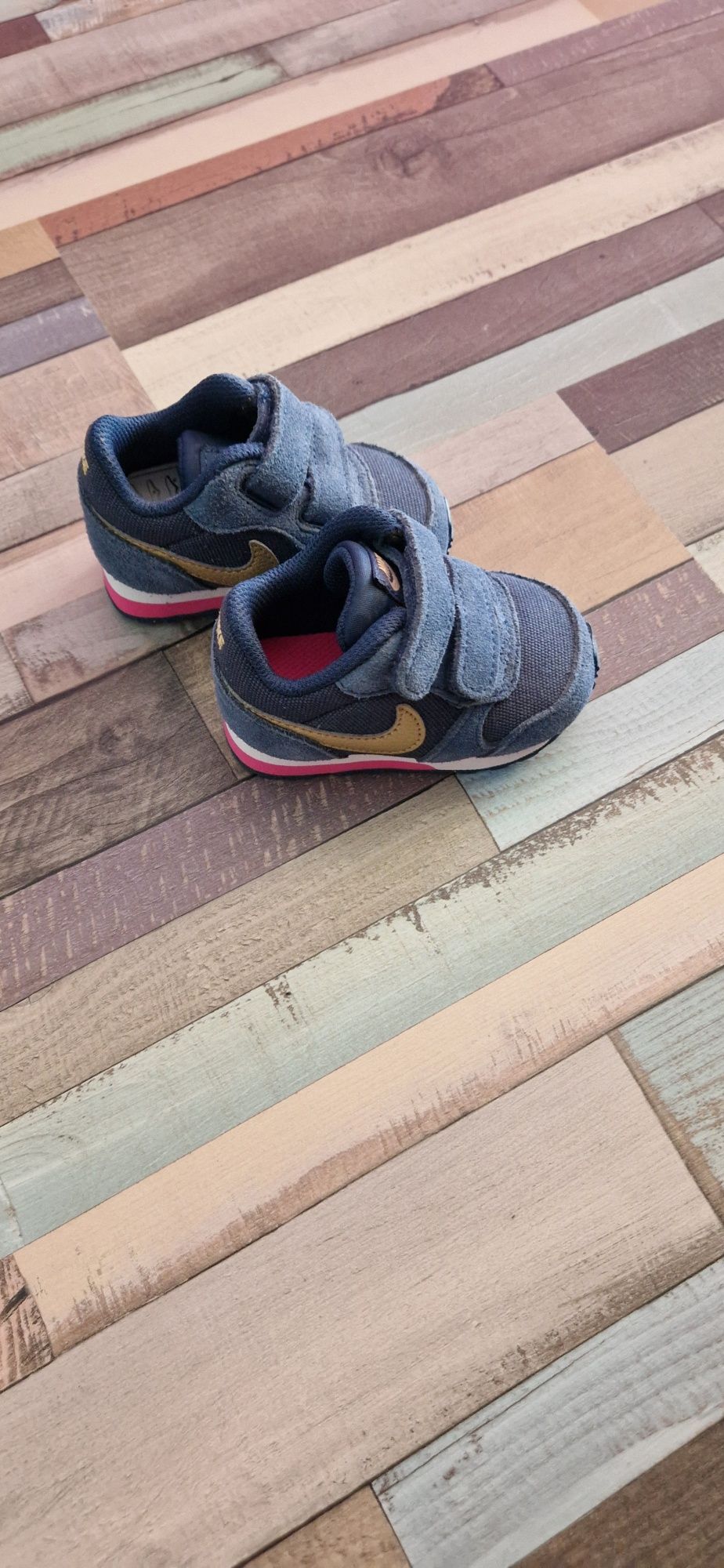 Нови бебешки маратонки Nike