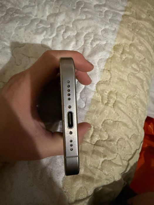 iPHONE 15 PRO, с валидна гаранция