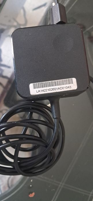 Incarcator laptop lenovo