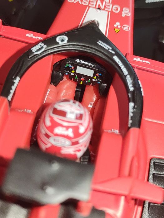 Macheta 1:18 F1 2023 Ferrari SF-23 Las Vegas Charles Leclerc Bburago