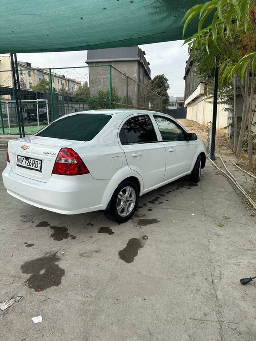 Nexia 3 Avtomat oq sotiladi