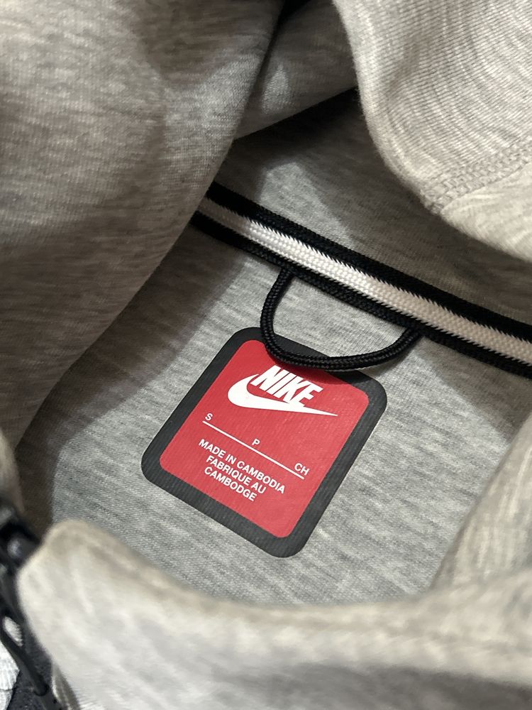 Nike tech fleece горница