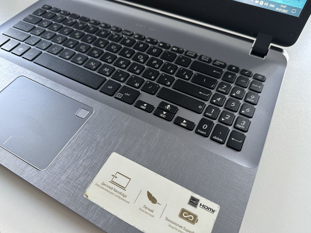 Ноутбук Asus в отличном состоянии