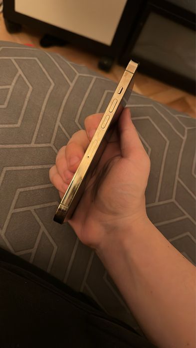 vand iphone 13 pro gold