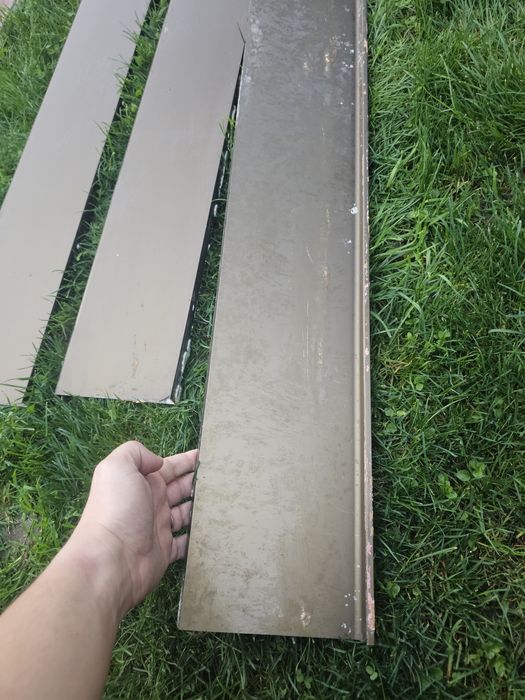 Vand 4 pervaze de aluminiu si una de PVC