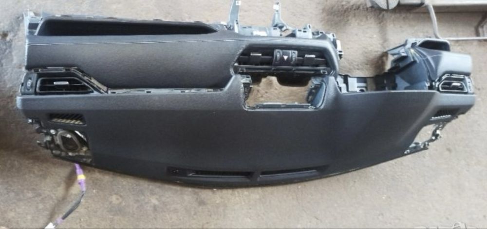 Toyota rav 4 (2019-2024 година)Арматурно Табло Шито