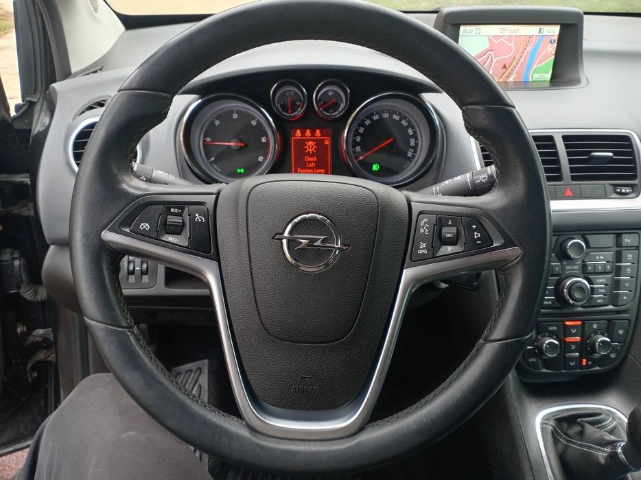 Опел Мерива б на части