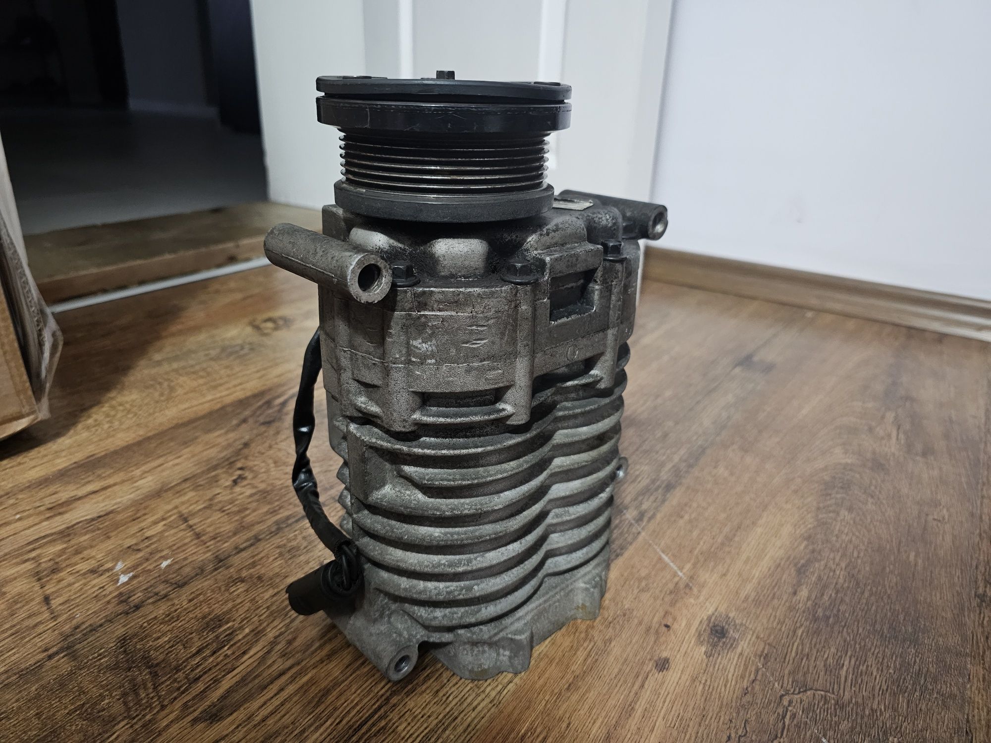 Компресор/суперчарджър Eaton m62 от Mercedes