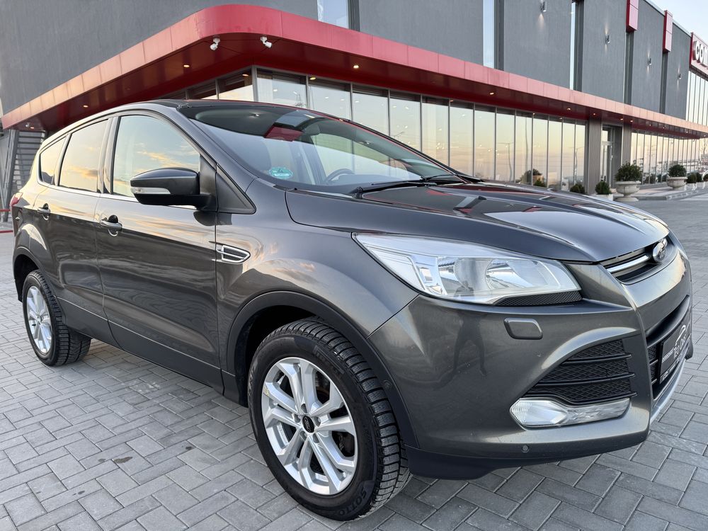 Ford Kuga 2.0 TDCi 4X4 / AVTOMAT / NAVI / KEYLESS / EURO 6