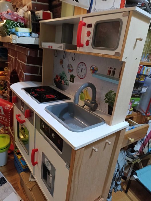 Детска дървена кухня