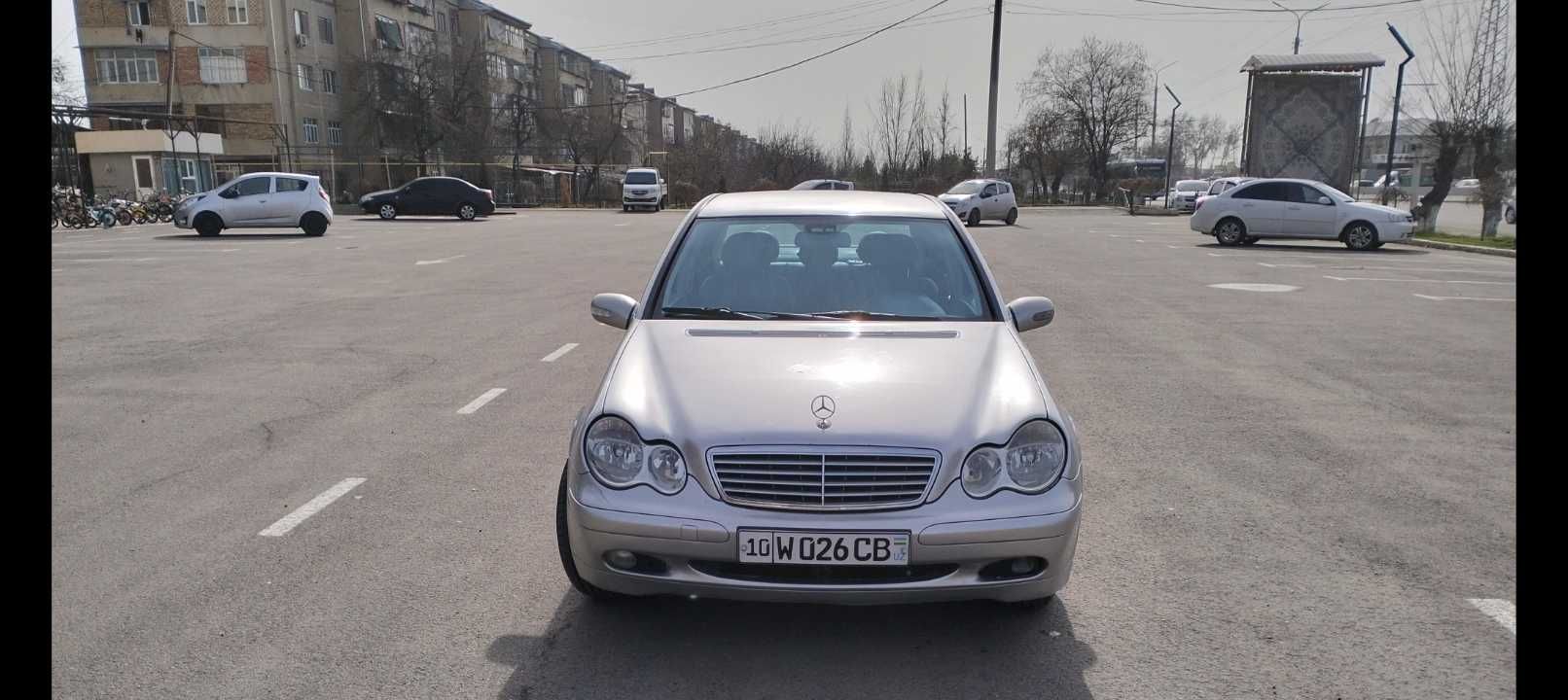 Мерседес w203 сотилади 2001й