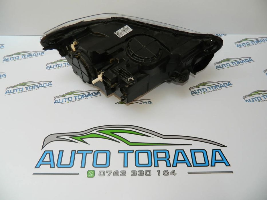 Far stanga BMW X1 F48 cod 6311-7346533-17