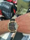 Чисто нов часовник на Guess