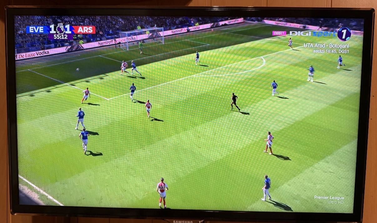 Televizor LED Samsung, 80 cm, Full HD