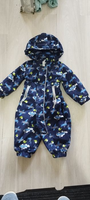 Продам комбинезон 86см