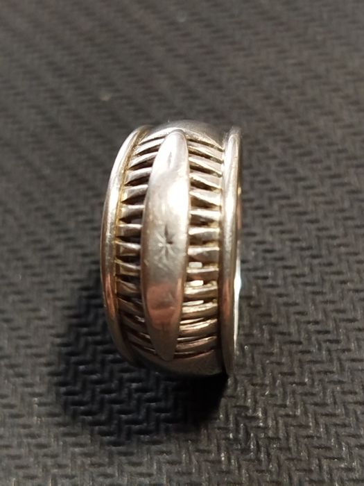 Inel argint masiv/citiți anunțul!!!