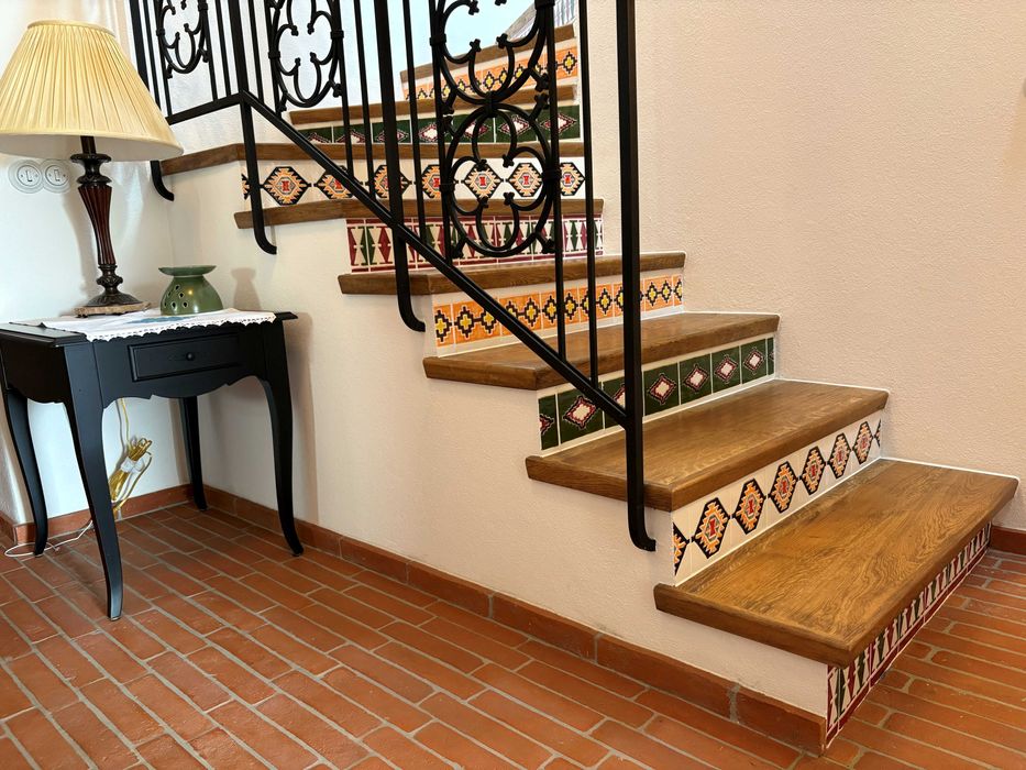 Scari de interior (la comanda)