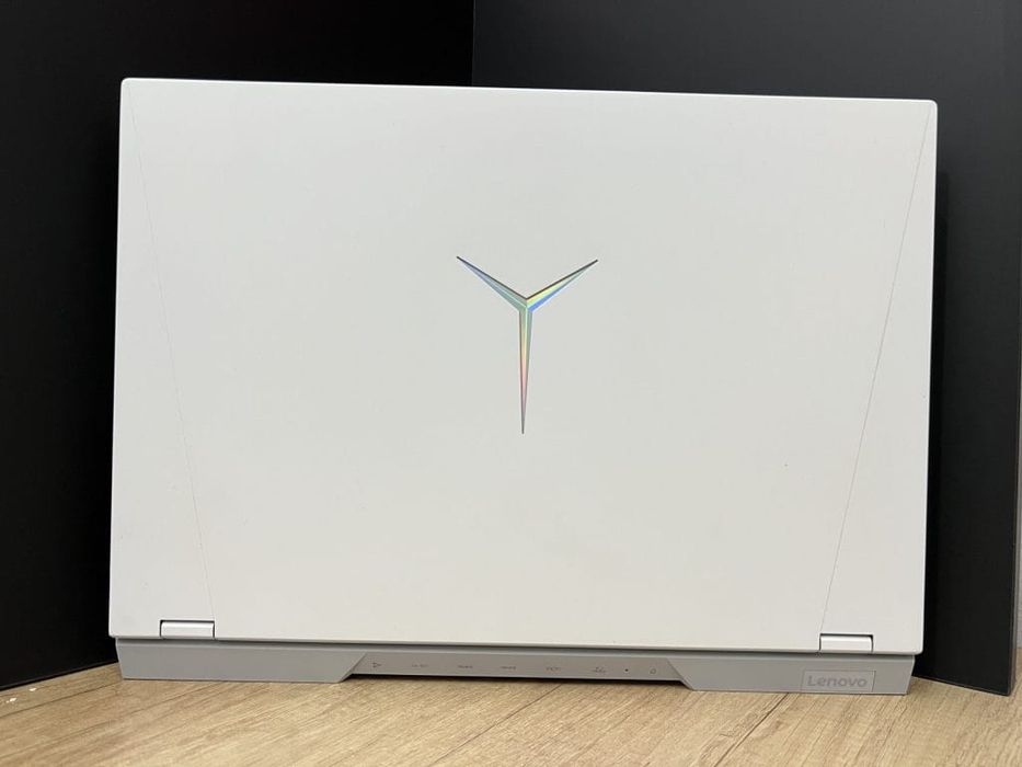 Lenovo Legion 5 Pro 1TB SSD RTX 3070 8Gb AMD Ryzen 7 5800H 3 ani garan