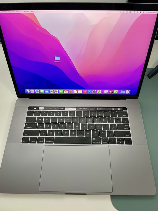Laptop MacBook Pro 15” (2016),i7 QuadCore, 16GB RAM,Radeon Pro, 500gb